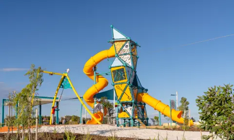 Parcel indi enchantment park HR 49